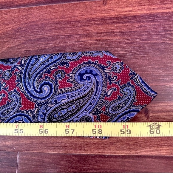 TASSO ELBA 100% Silk Purple On Red  Paisley Necktie - Picture 10 of 10